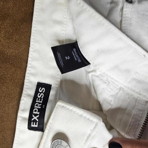 Express White Denim Shorts Size 2 - Picture 2 of 3